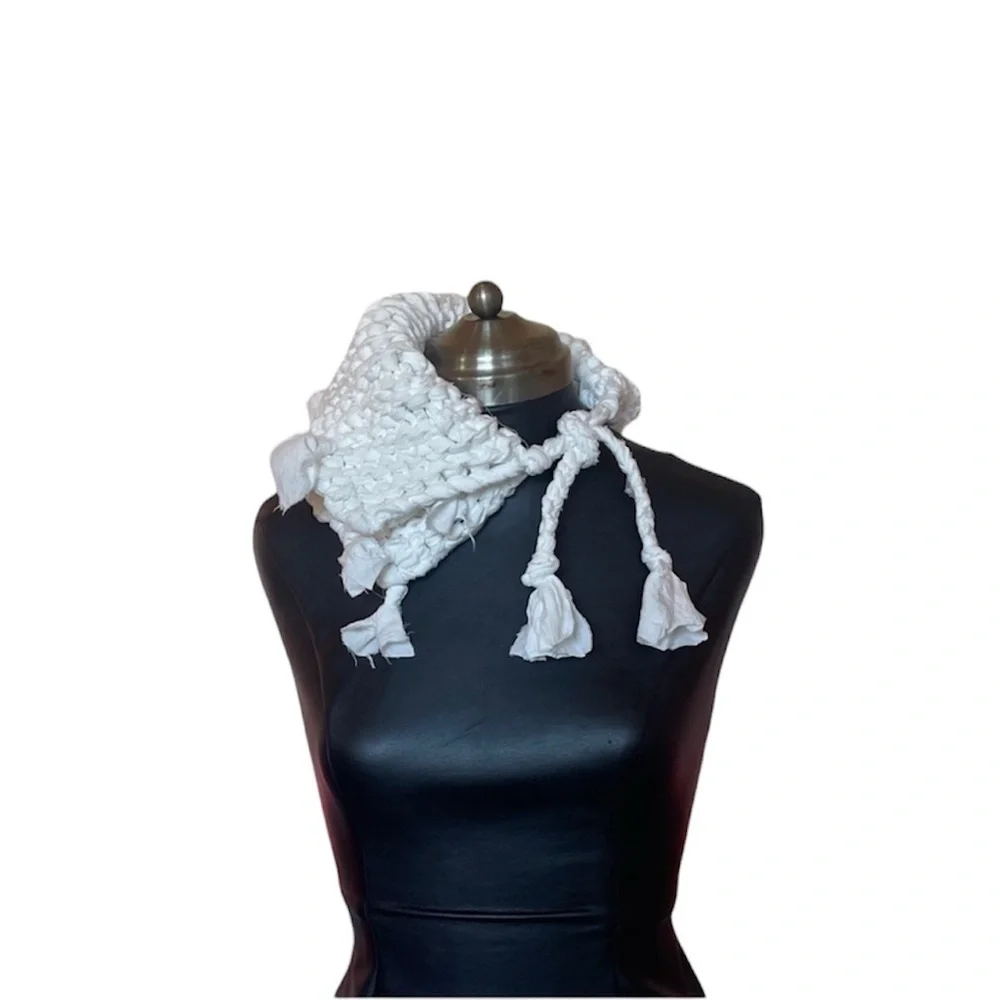 HANDCRAFTED hand knitted Elegant White Knit Scarf, collar white goth look